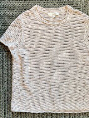 Greige Light Beige Short-Sleeve Crewneck Sweater – Size Medium